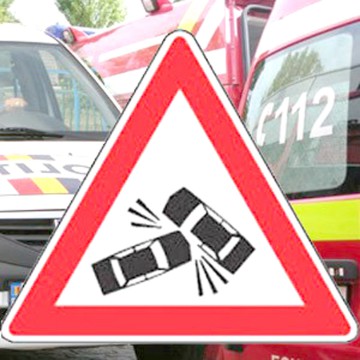 Accident rutier în Faleză Nord: un autoturism a fost proiectat într-un gard